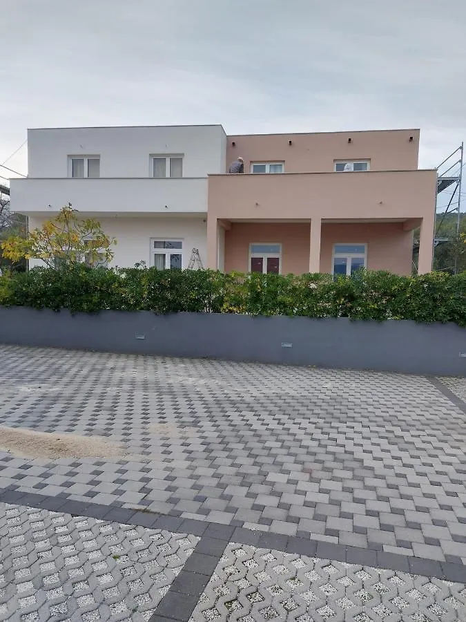 Apartment In Slatine With Terrace, Air Conditioning, Wi-Fi Trogir Croácia